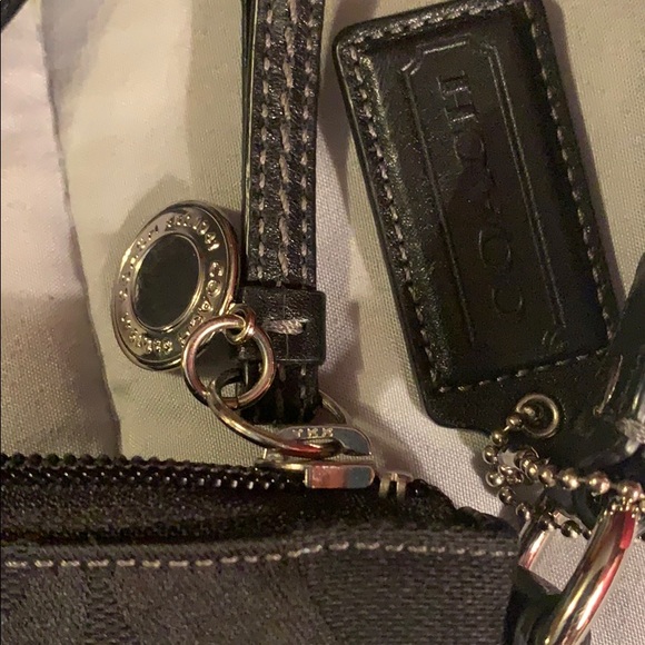 Coach signature Jacquard crossbody - Picture 6 of 8